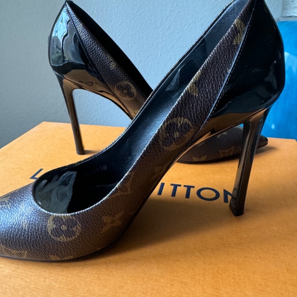 LOUIS VUITTON (2018) CHERIE PUMP - SIZE 38 - Picture 7 of 16